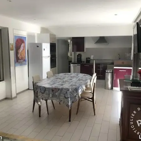 Location 7 Personnes